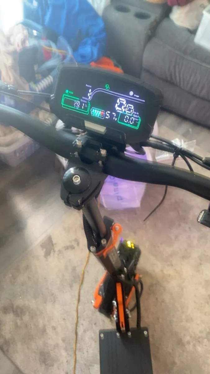Electric scooter - Image 2