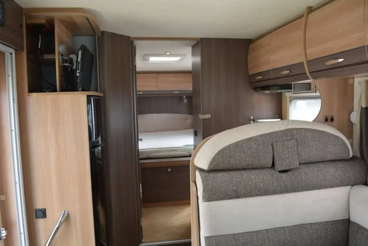 Motorhome - Image 4