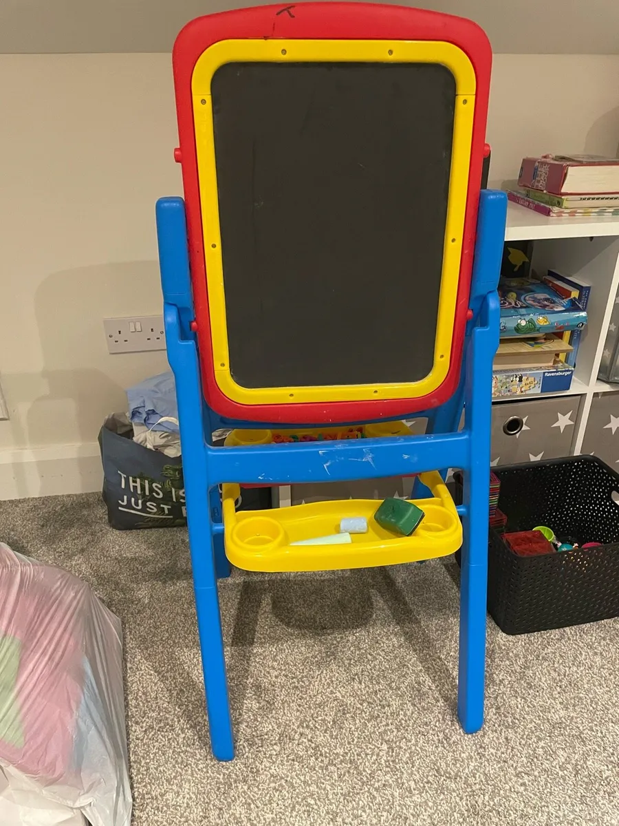 Crayola Easel - Image 3