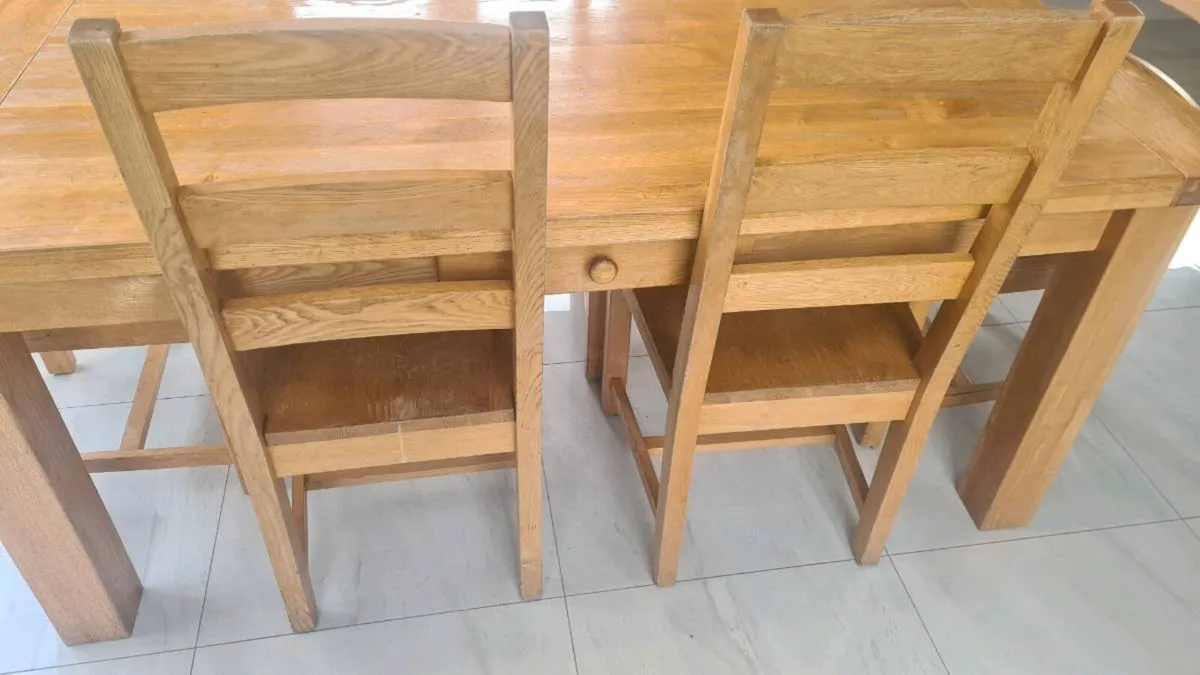 Table and Chairs - Image 3