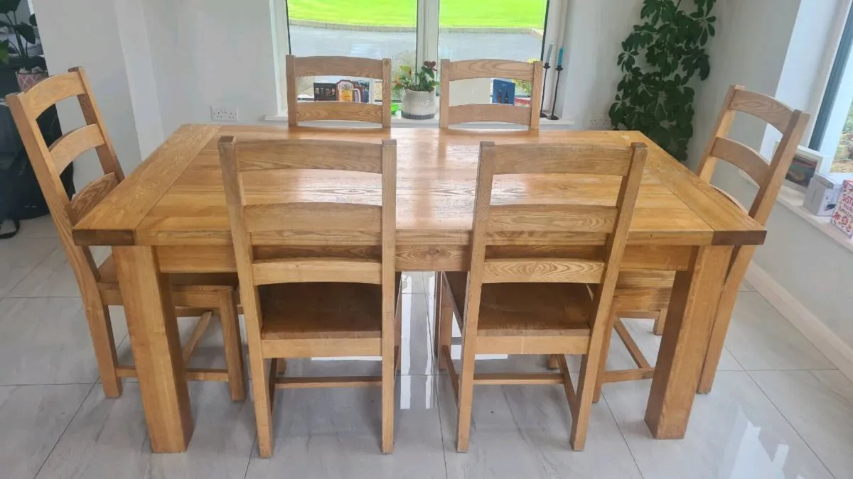 Table and Chairs - Image 2