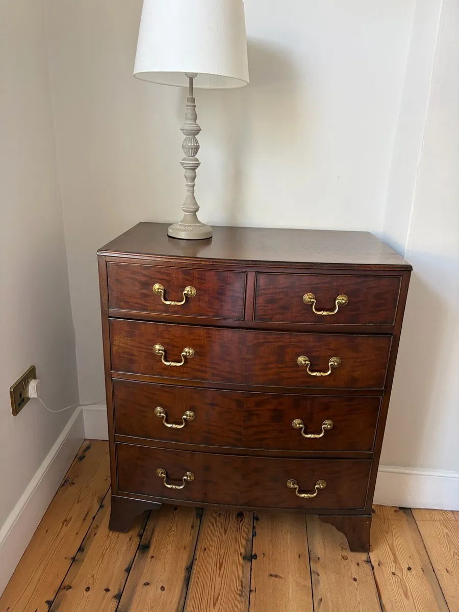 Chest of drawers - Image 1