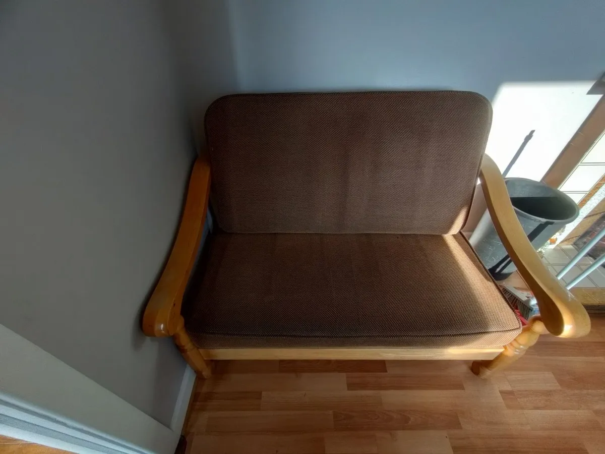 Suite armchairs and two seater - Image 2