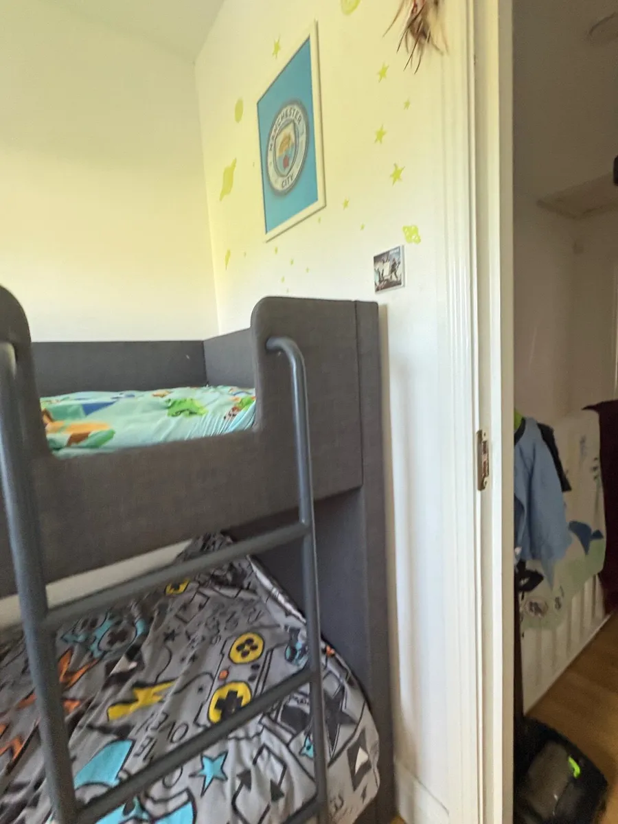 Bunk bed and two mattress - Image 2
