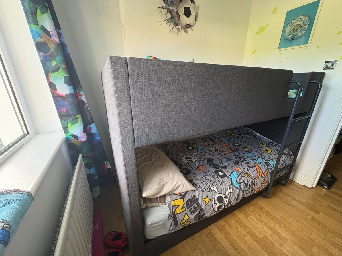 Bunk bed and two mattress - Image 4