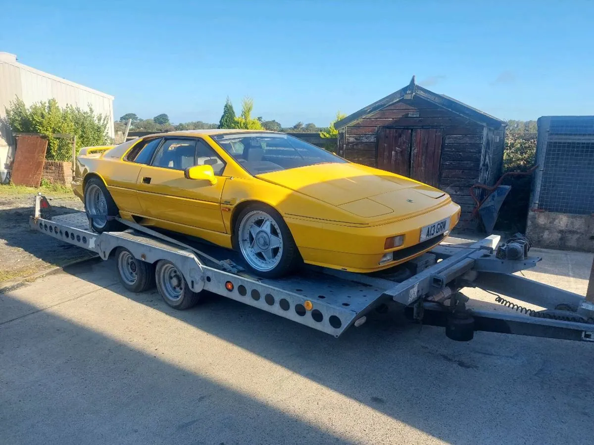Lotus Esprit Turbo - Image 3