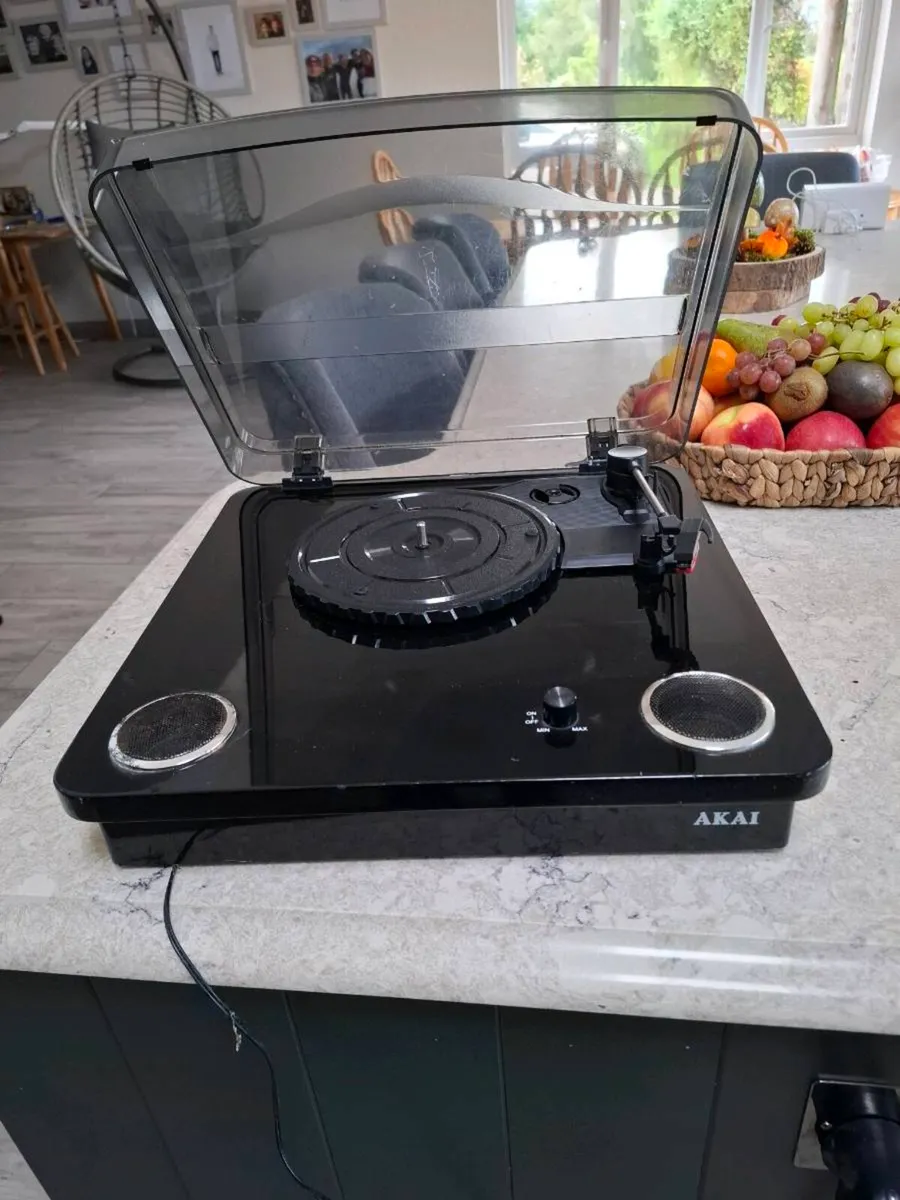Record player - Image 1
