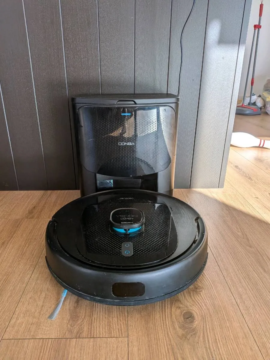 Robot vacuum - Image 1