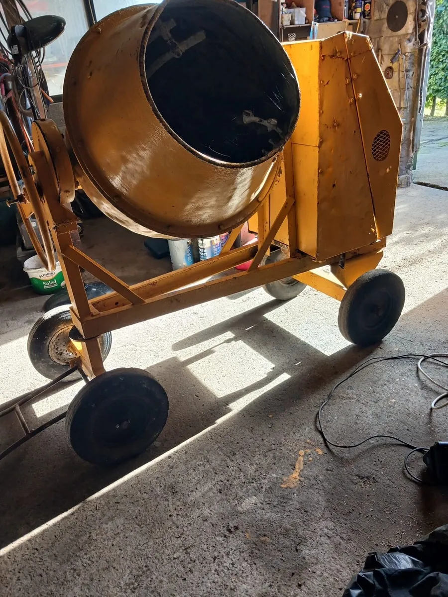 Benford Cement Mixer - Image 1
