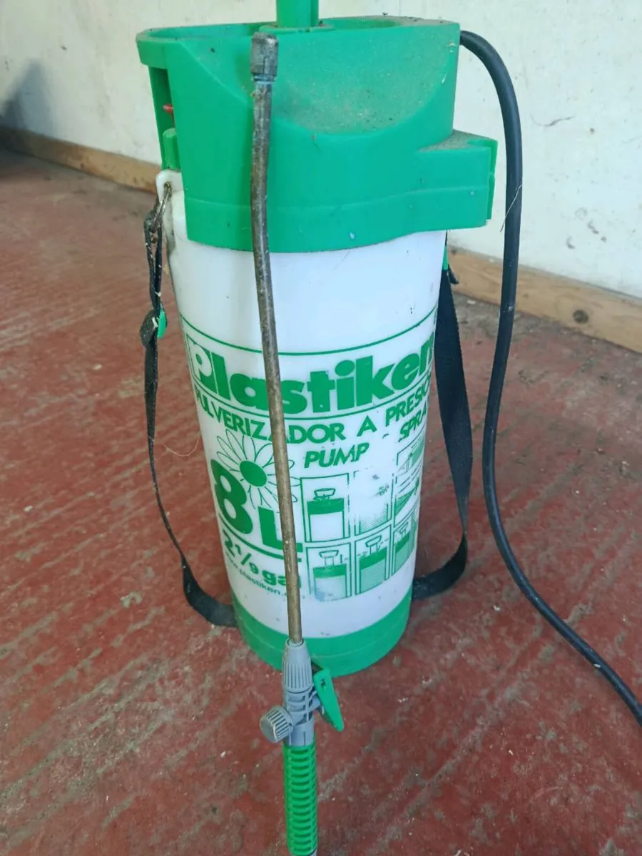 Pressurised sprayer 8ltr - Image 3
