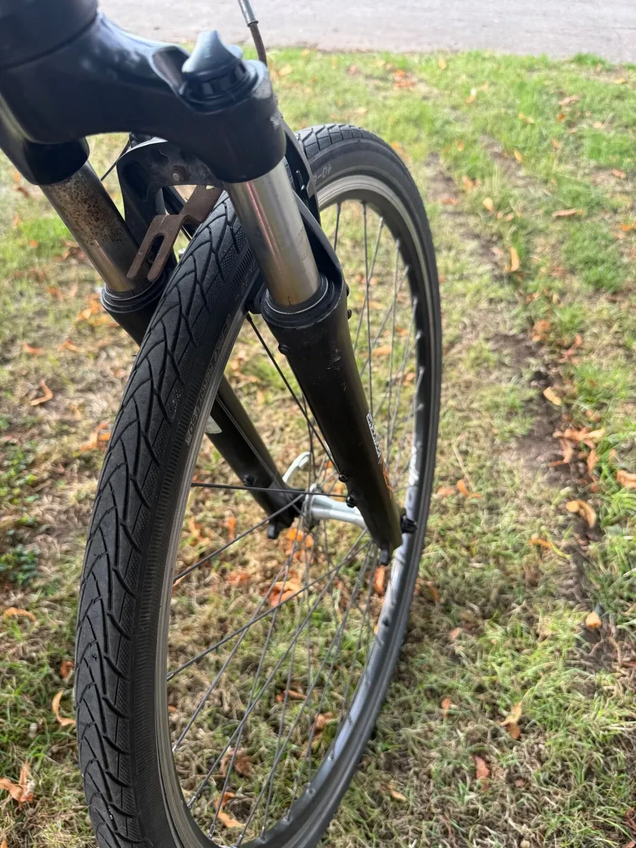 Cube Hybrid Bike 28" XL Shimano + Lock - Image 2