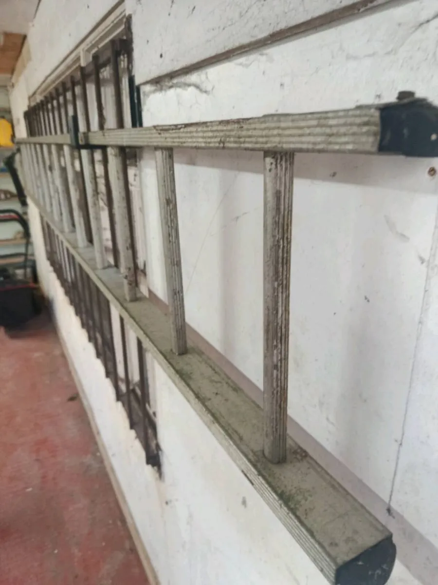 Aluminium ladder 12.5 foot - Image 1