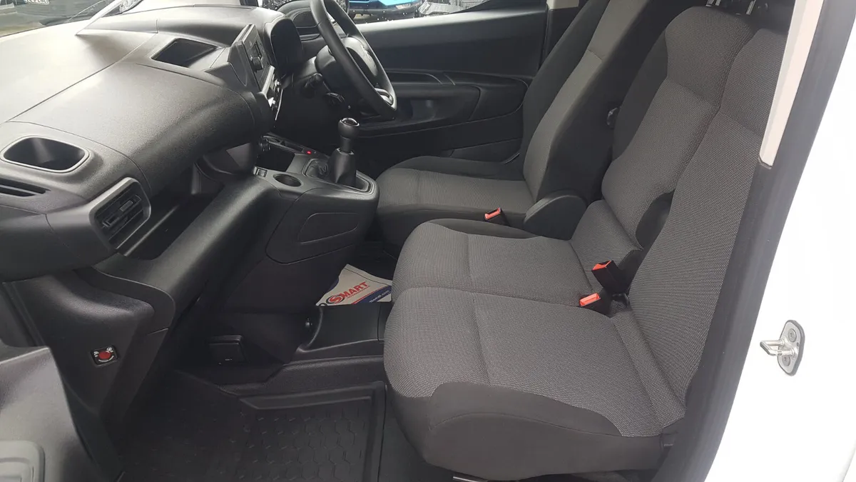 Citroen Berlingo 212D 84KM AS NEW VAT INVOICE - Image 4