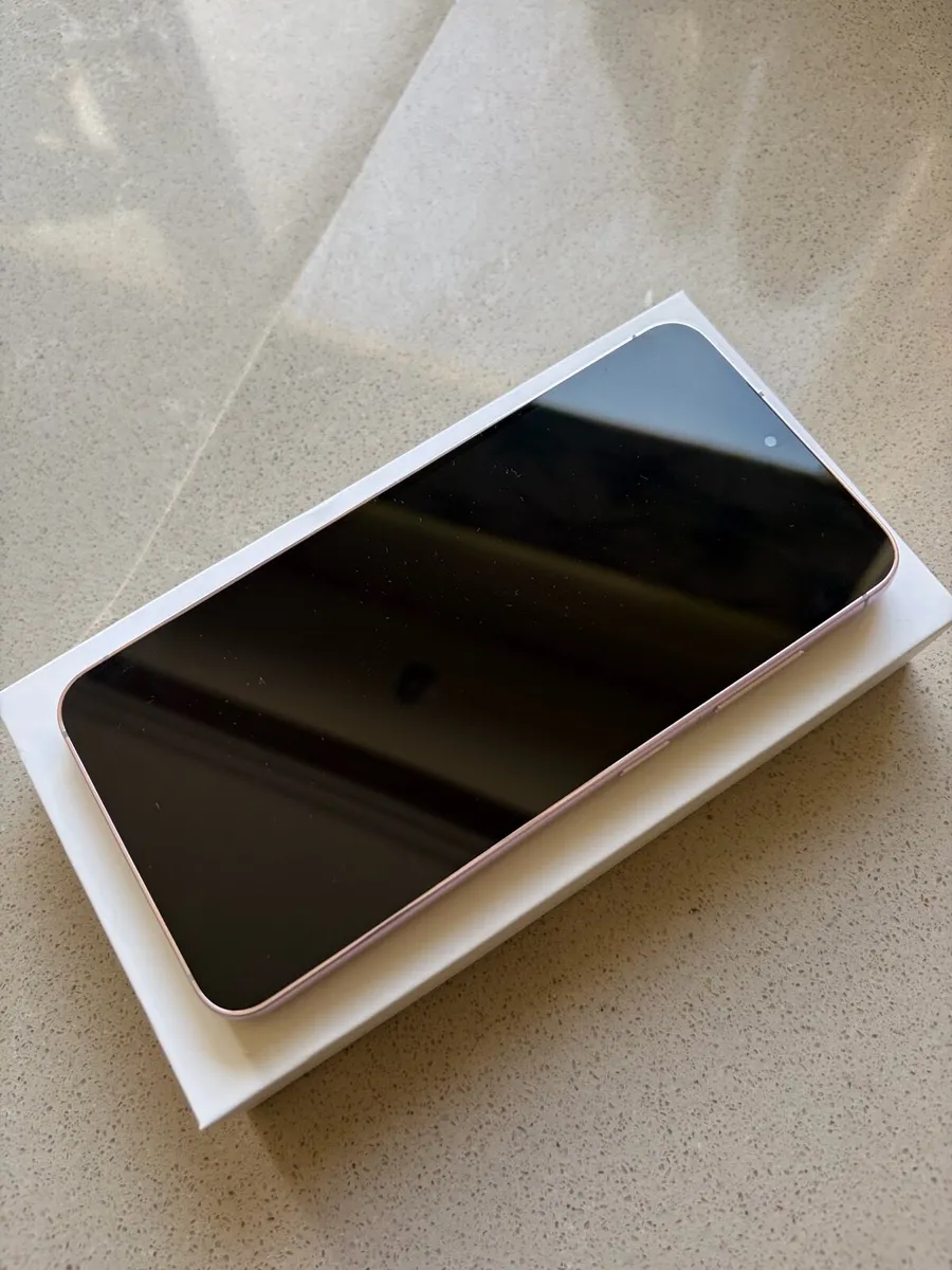 Samsung Galaxy S23 128GB Lavender - Image 3