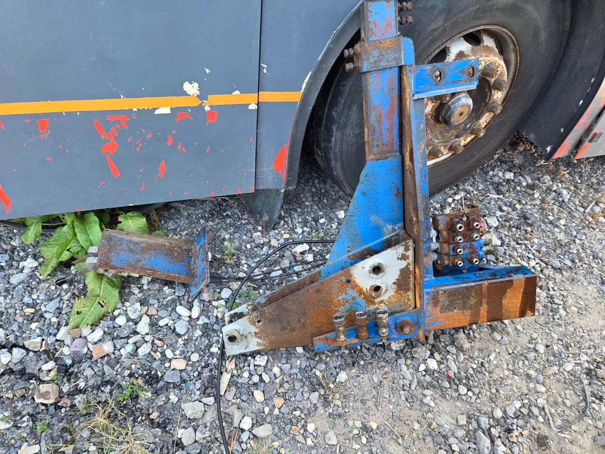 Tanco Front Loader Ford 6600 - Image 3