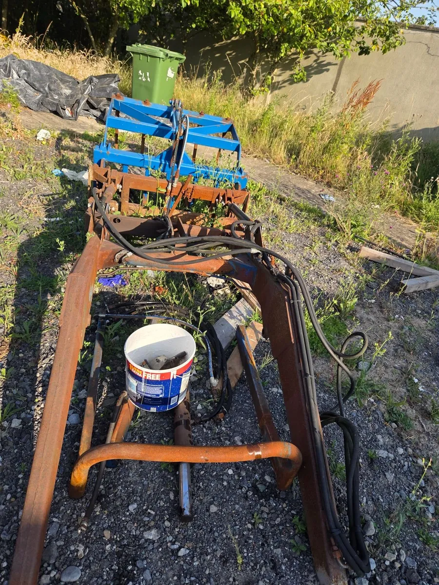 Tanco Front Loader Ford 6600 - Image 1