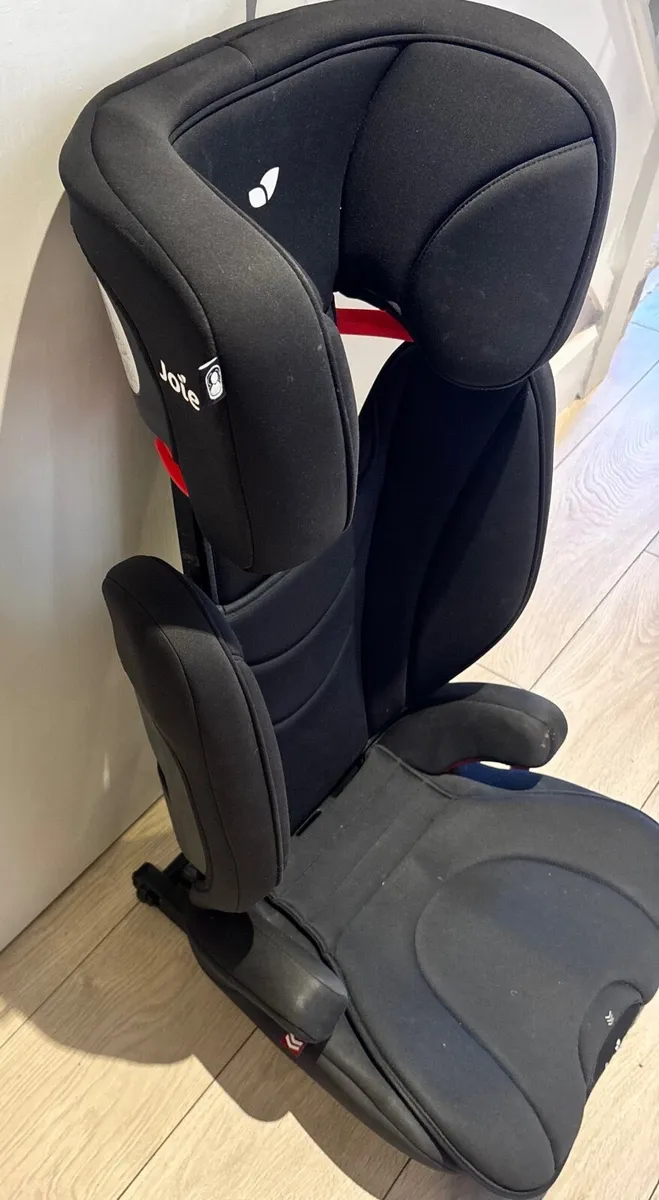 Joie  Group 2,3 car seat /can adapt to booster - Image 1