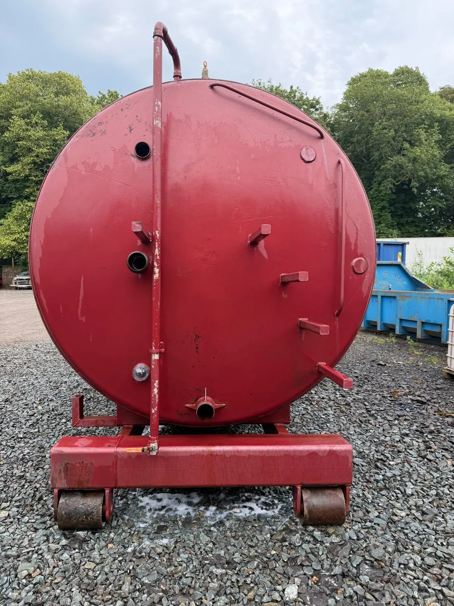 RORO 4500 gallon tanker / compactor skip - Image 3