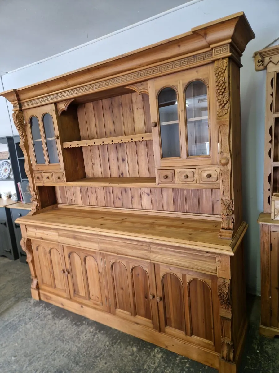 Vintage 7ft wide pine kitchen dresser - Image 1