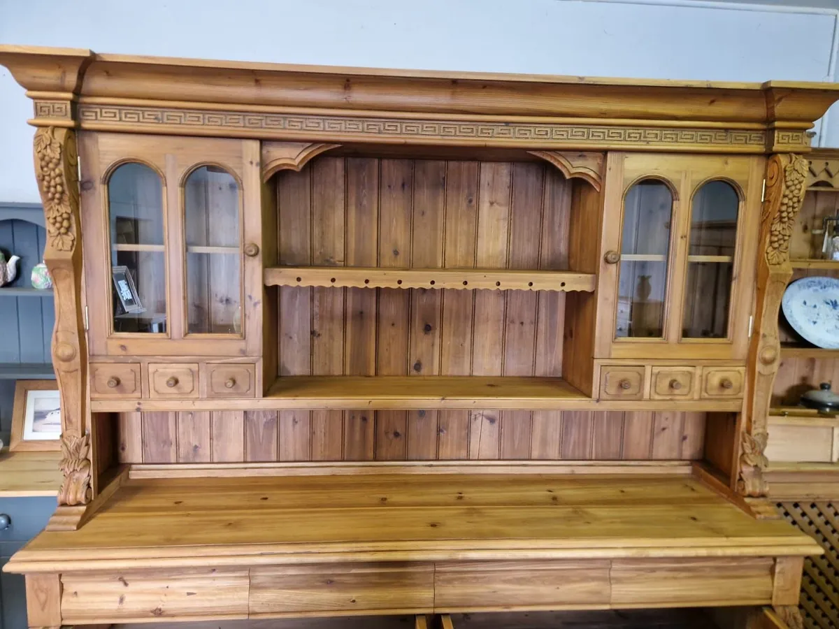 Vintage 7ft wide pine kitchen dresser - Image 4