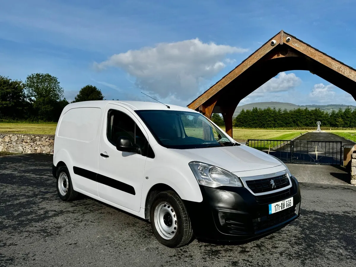 Peugeot Partner 1.6HDI 3 seater 2017 *New Doe* - Image 1
