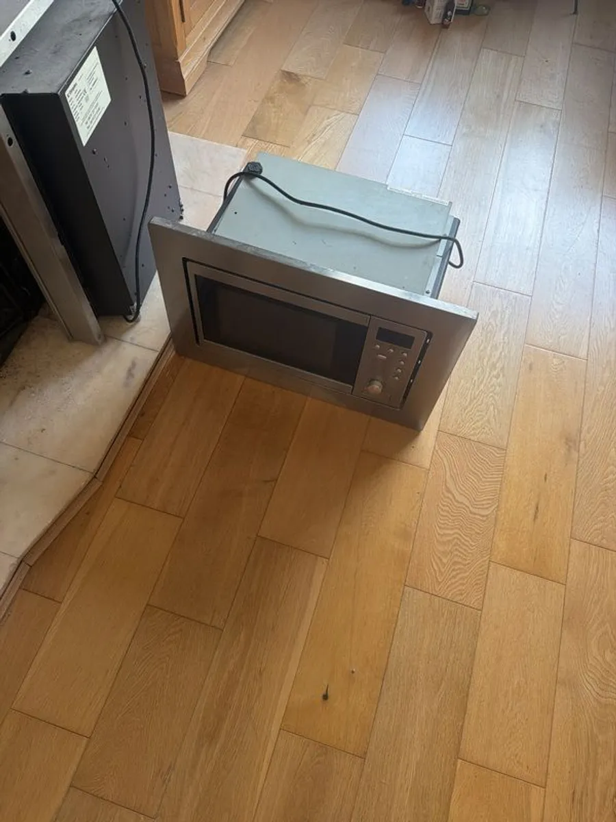 microwave - Image 1