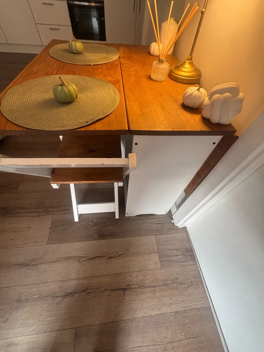 Space saving folding table + 2 chairs - Image 4