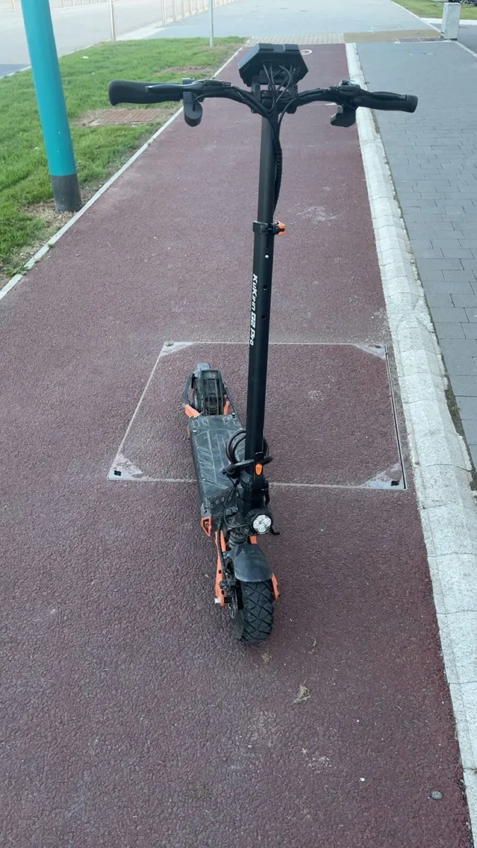 Electric scooter - Image 2