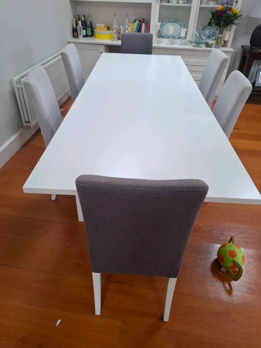 Dining table and chairs - Image 2