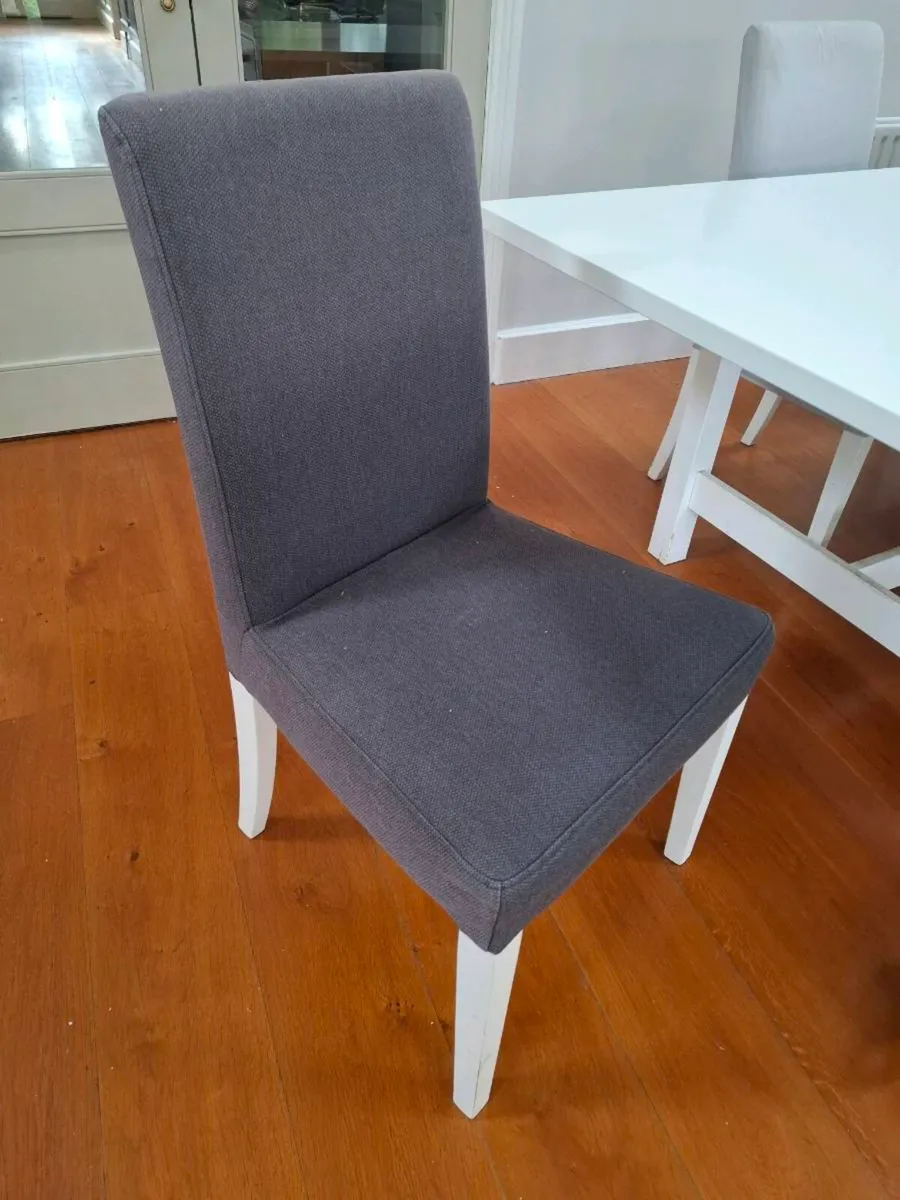 Dining table and chairs - Image 3