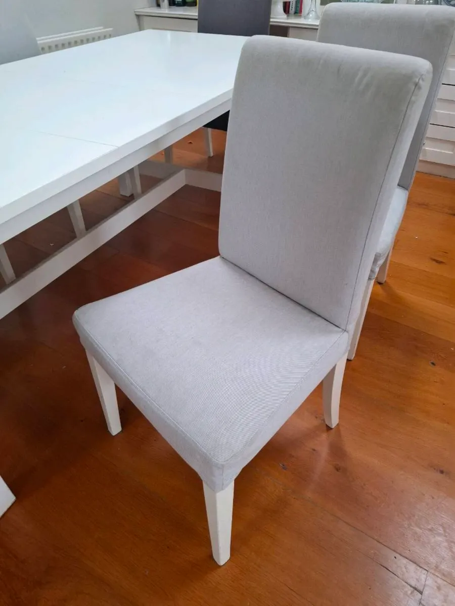 Dining table and chairs - Image 4