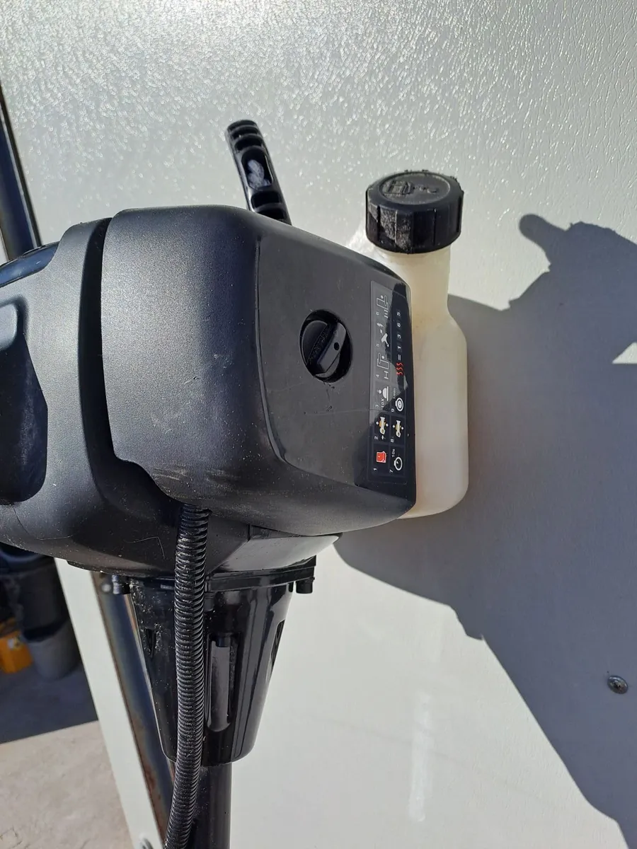 McCulloch B33 B Petrol Brush Cutter - Image 3