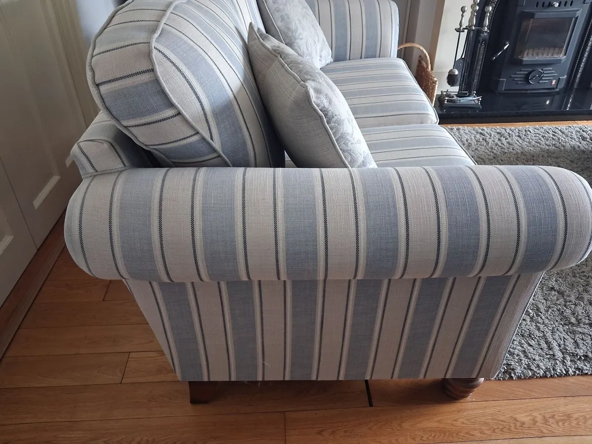 Sofa and footstool - Image 3