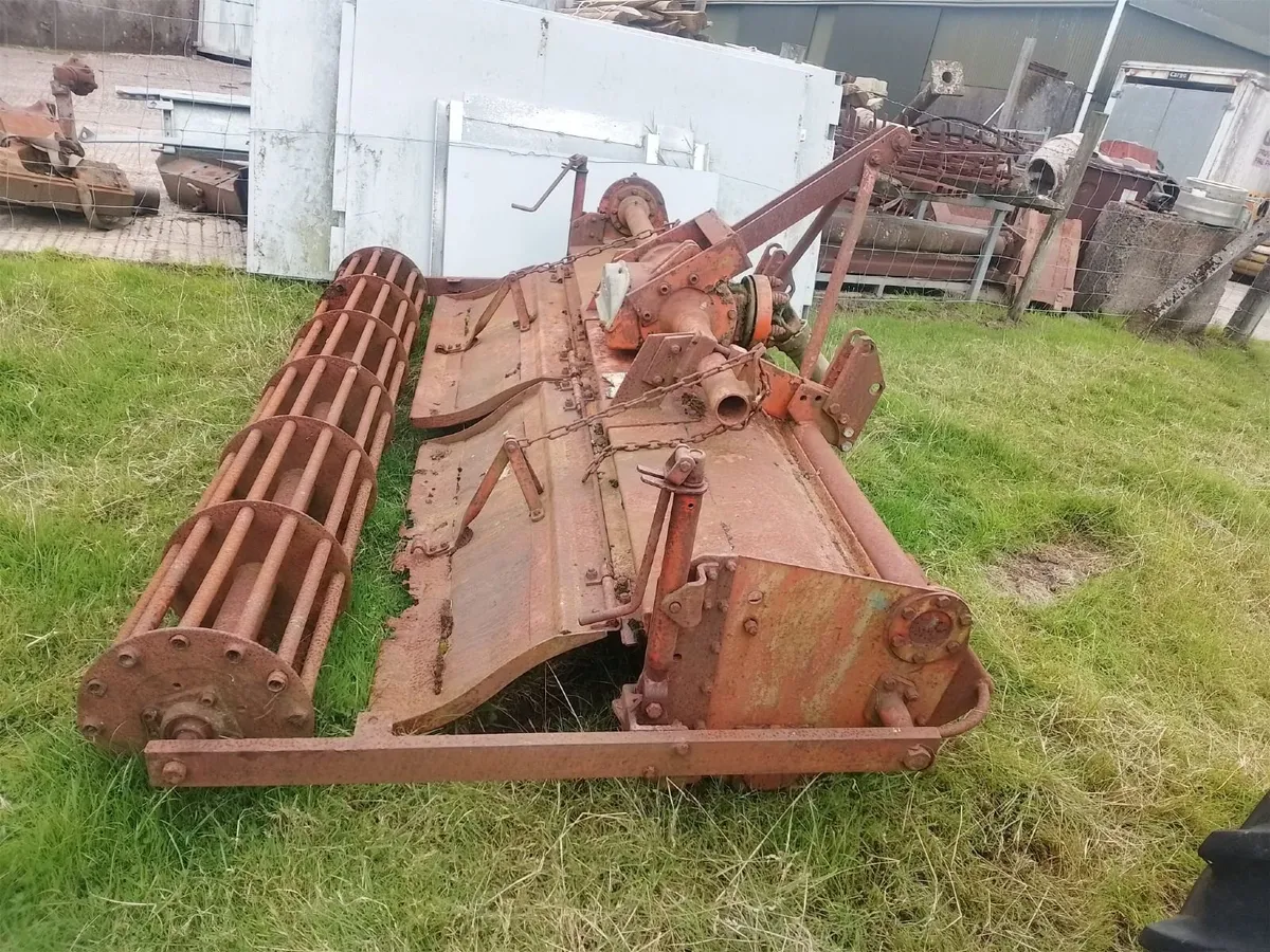Howard 90 inch spike rotavator - Image 1