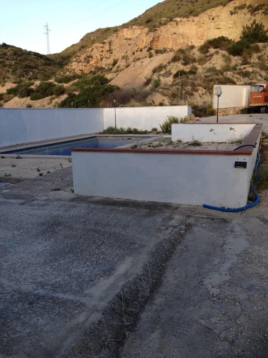 property in alicante spain - Image 2