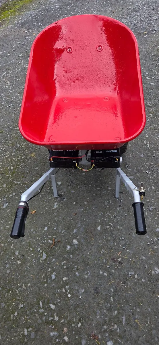 2 wheel wheelbarrow - Image 1