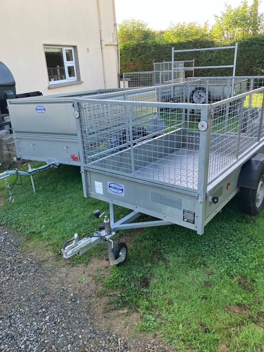 Trailers - Image 1
