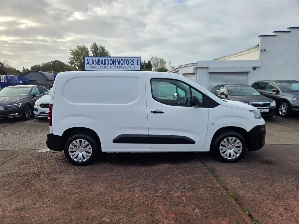 Citroen Berlingo K9 LX 1.5 Bluehdi 75 650KG M 3 - Image 3