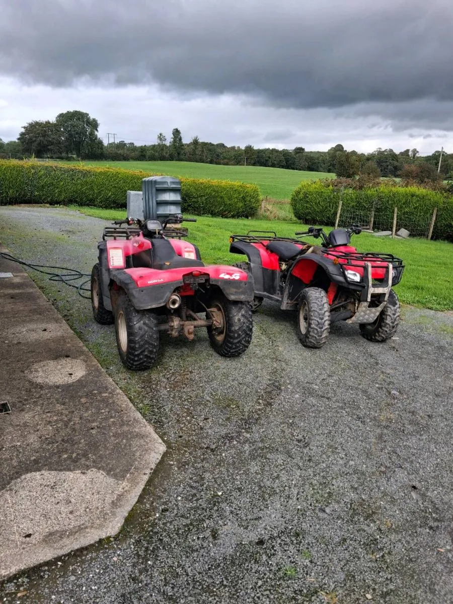 2×Honda - Image 4