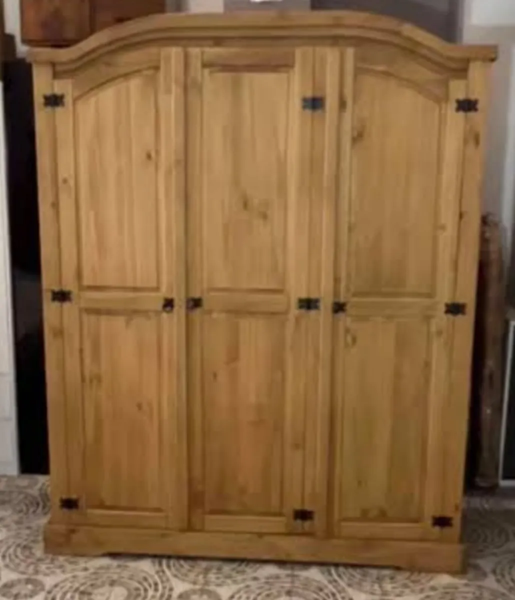 Tripple Mexican pine wardrobe