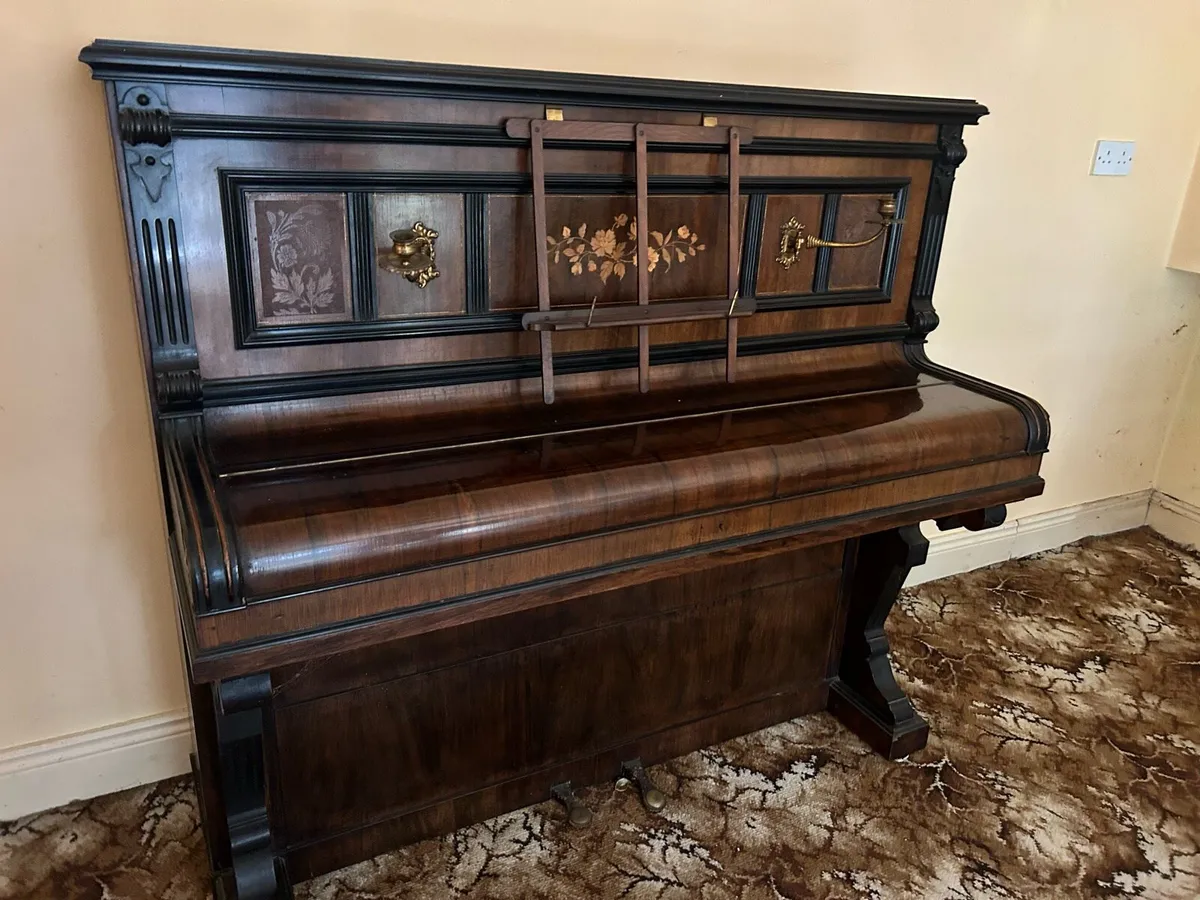 Piano - Image 1