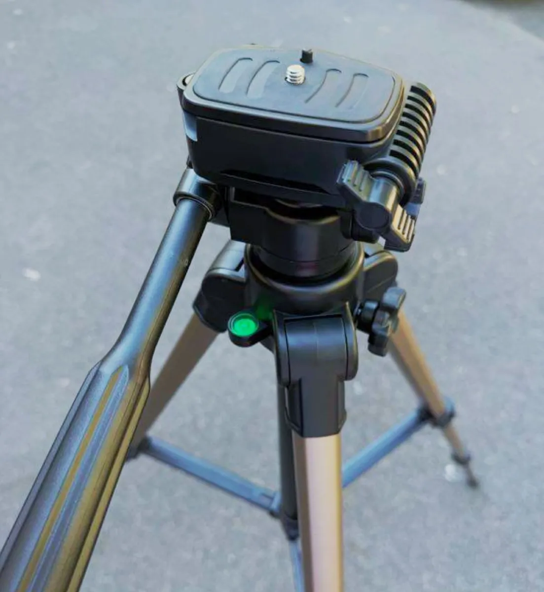 VELBON CX-660 Camera Tripod - Image 2