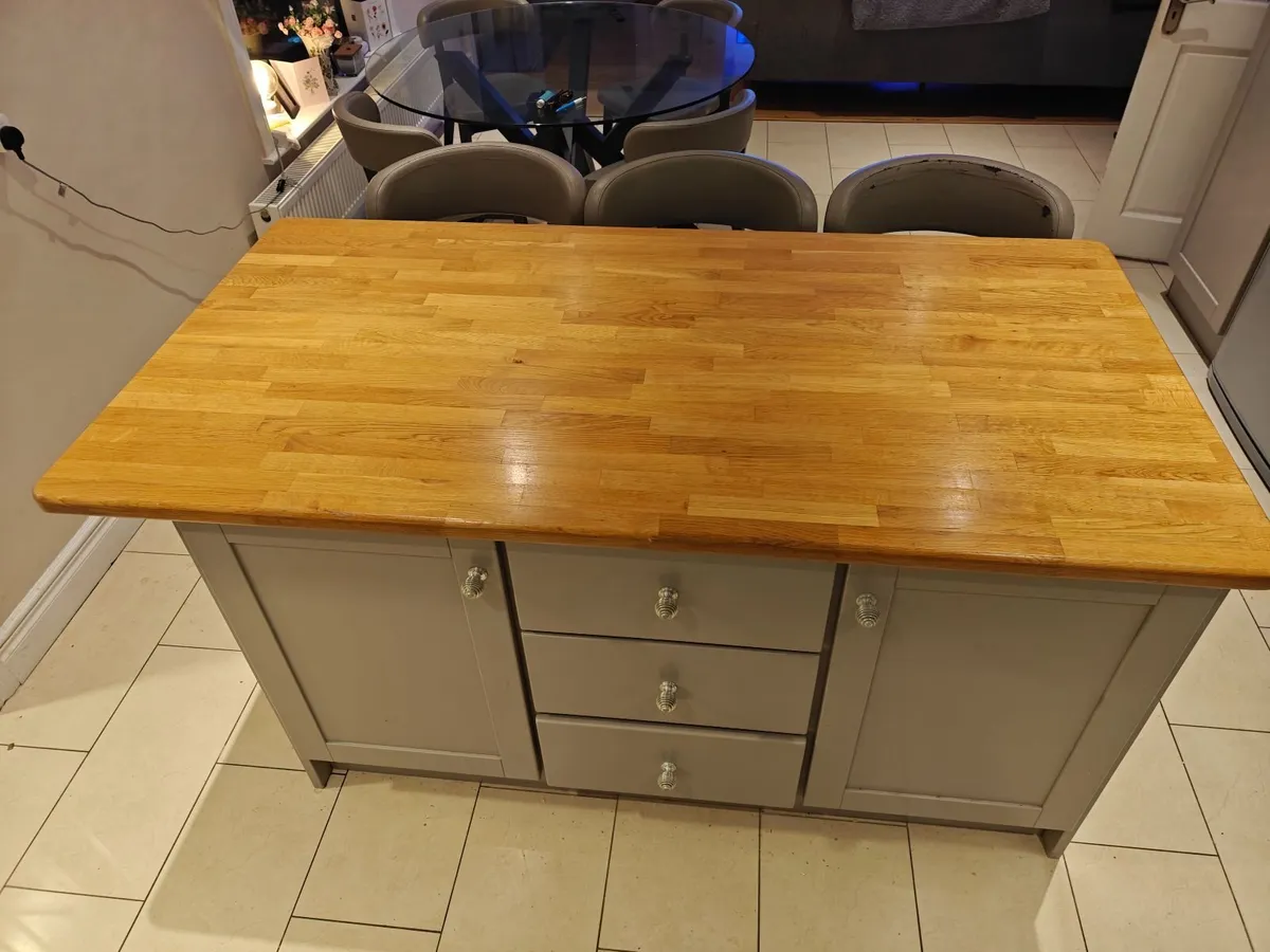 Kitchen Island - Image 2
