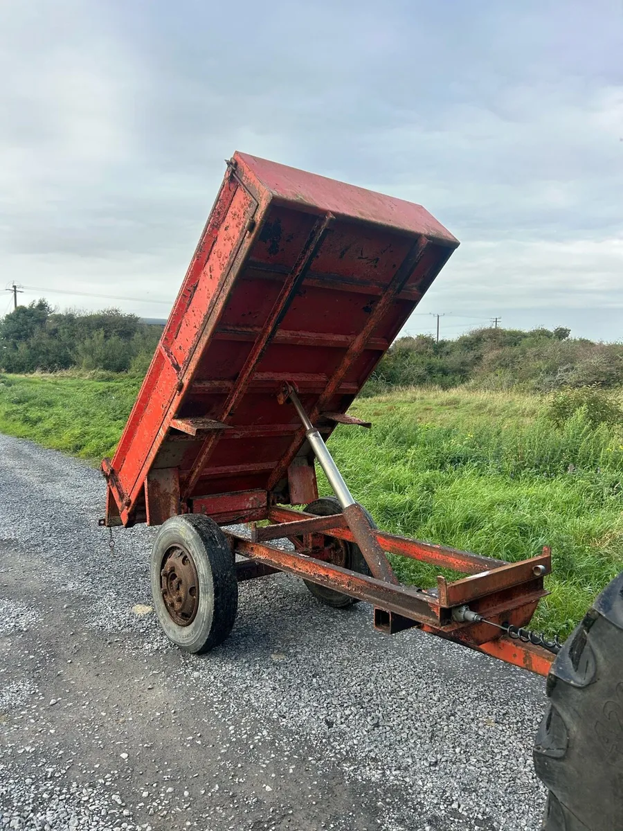 8x5 tipping trailer - Image 2