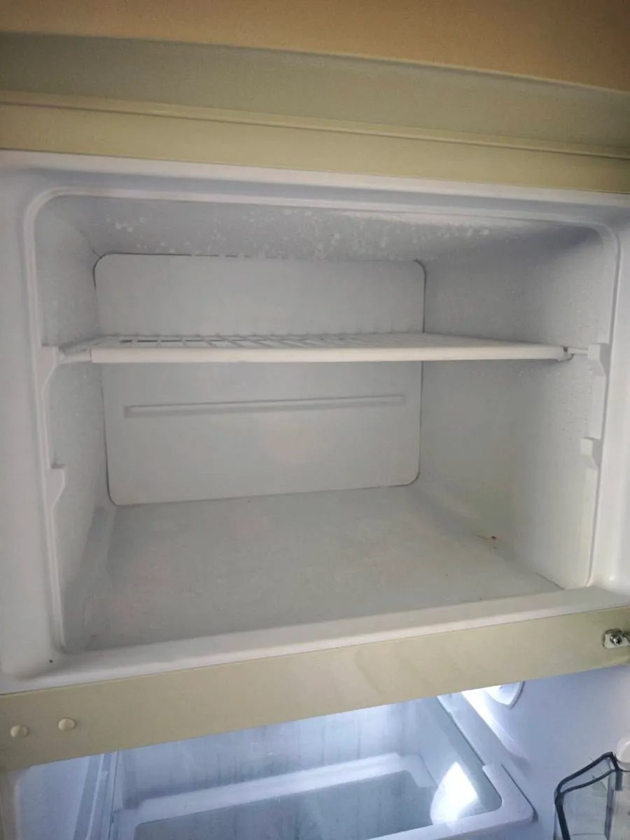 Fridge freezer - Image 4