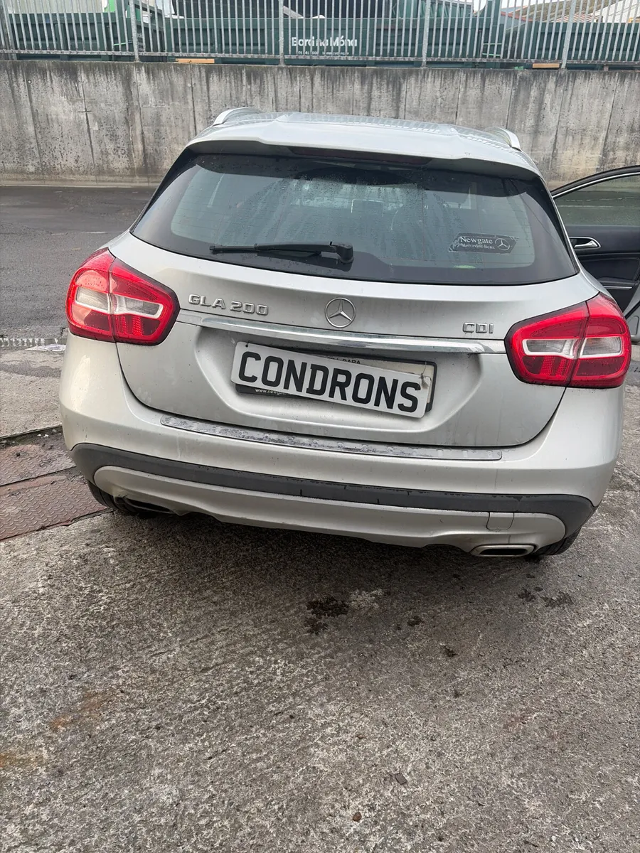 Mercedes-Benz GLA 2015 - Image 1