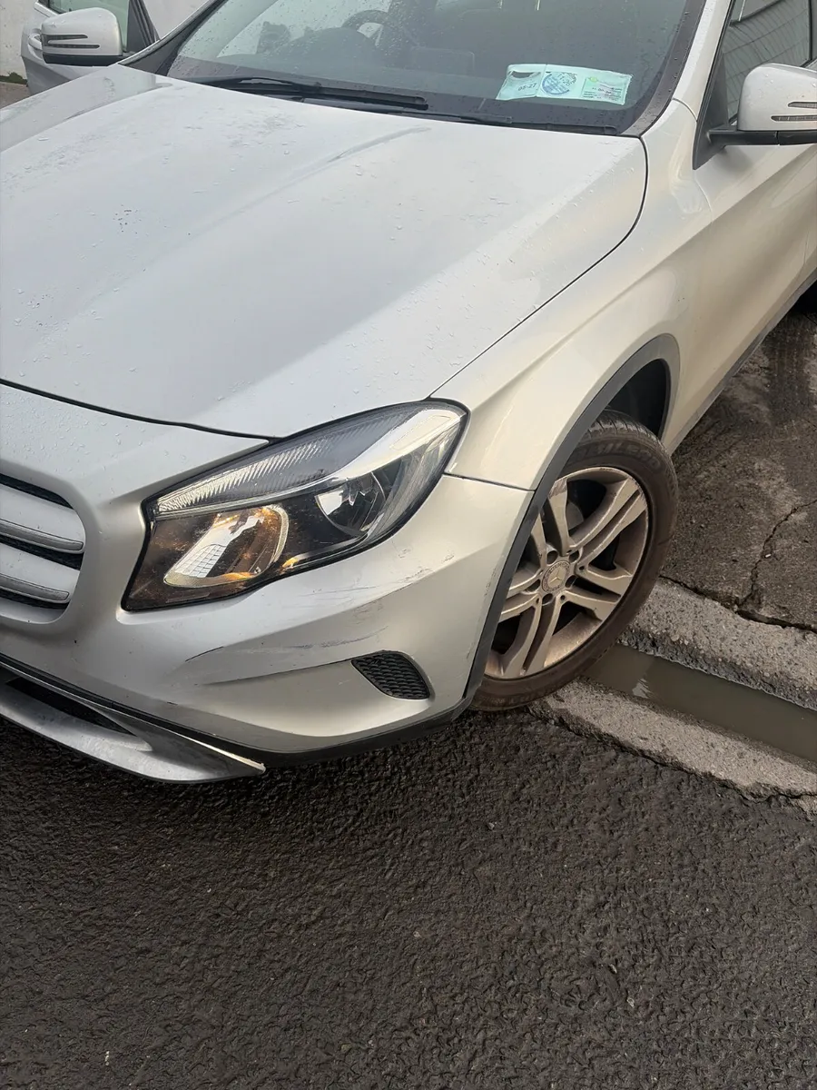 Mercedes-Benz GLA 2015 - Image 3