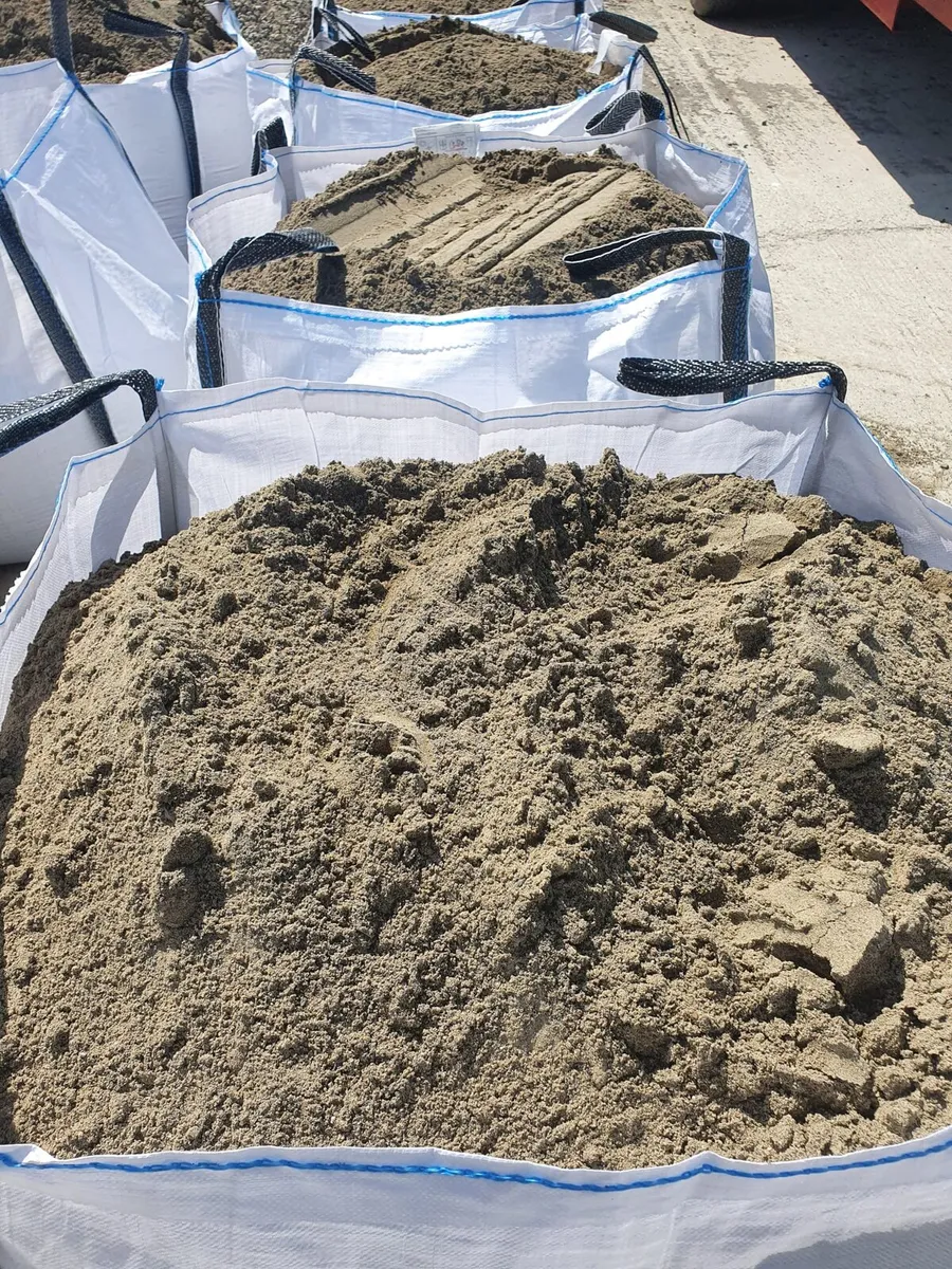 Sand gravel and topsoil - Image 2
