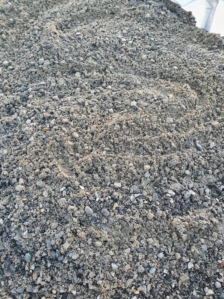 Sand gravel and topsoil - Image 4