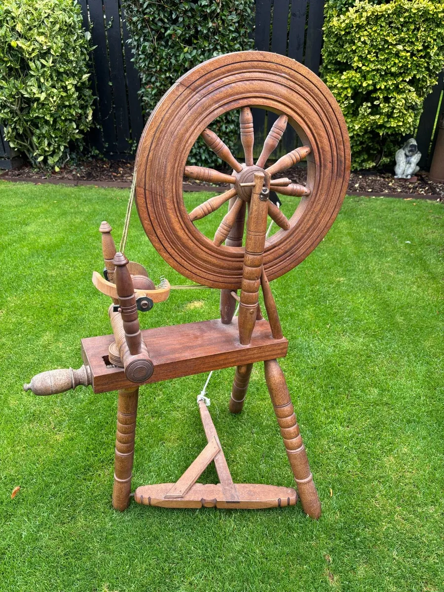 Antique traditional Irish spinning wheel